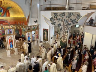 Vladyka Peter Rusnák posvätil nový ikonostas vo Svidníku
